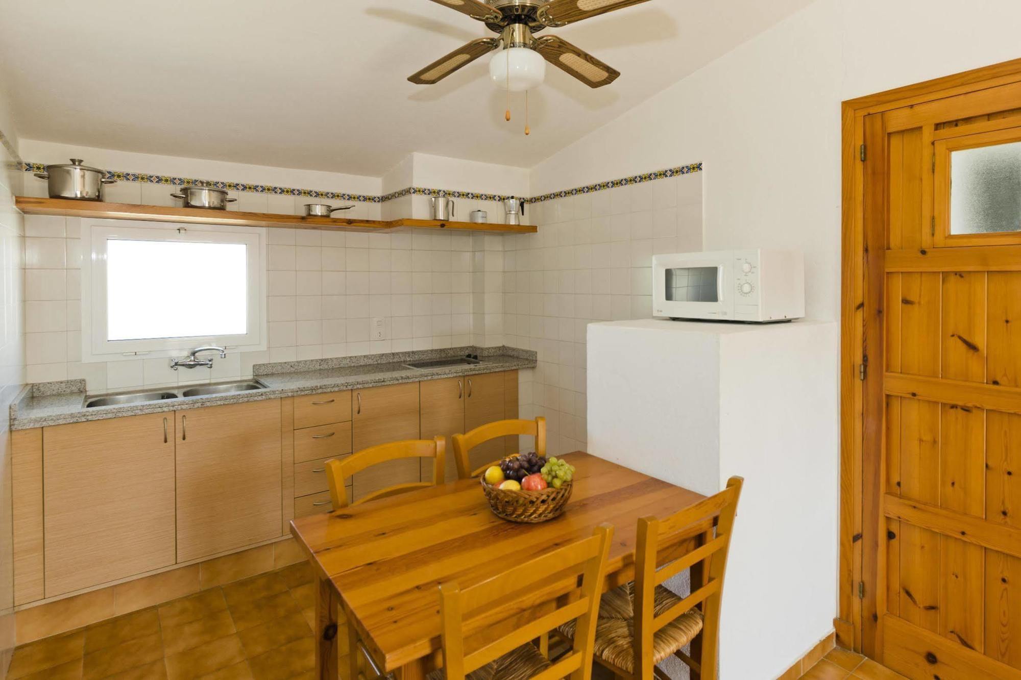Apartamentos Sa Caleta Dış mekan fotoğraf
